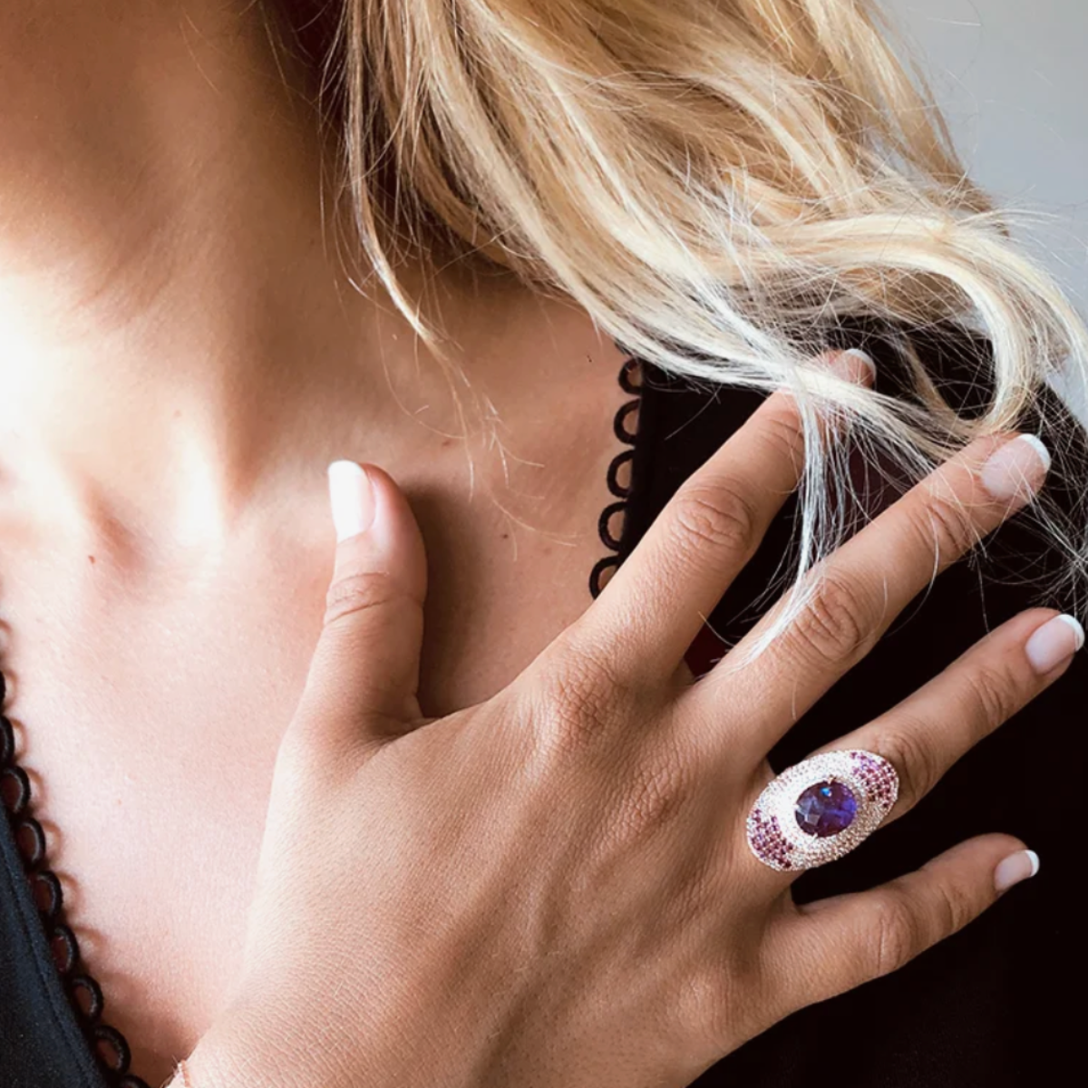 Les Petites Précieuses Rose Gold Oval Ring